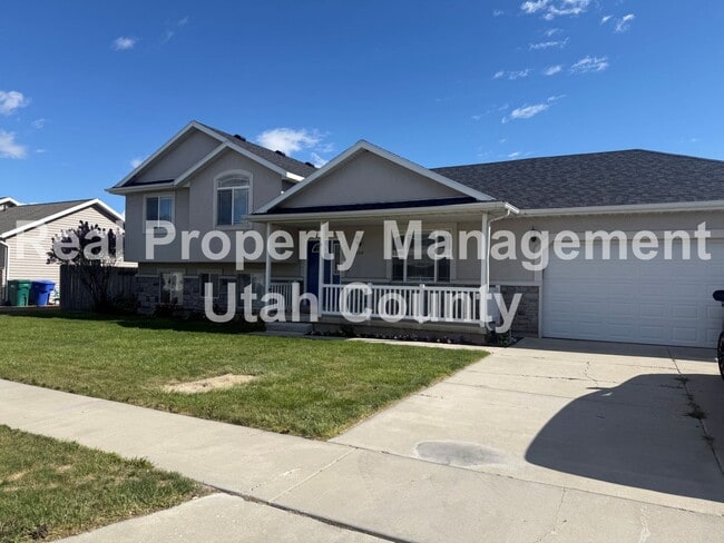 Building Photo - Lehi Home Plenty of parking
