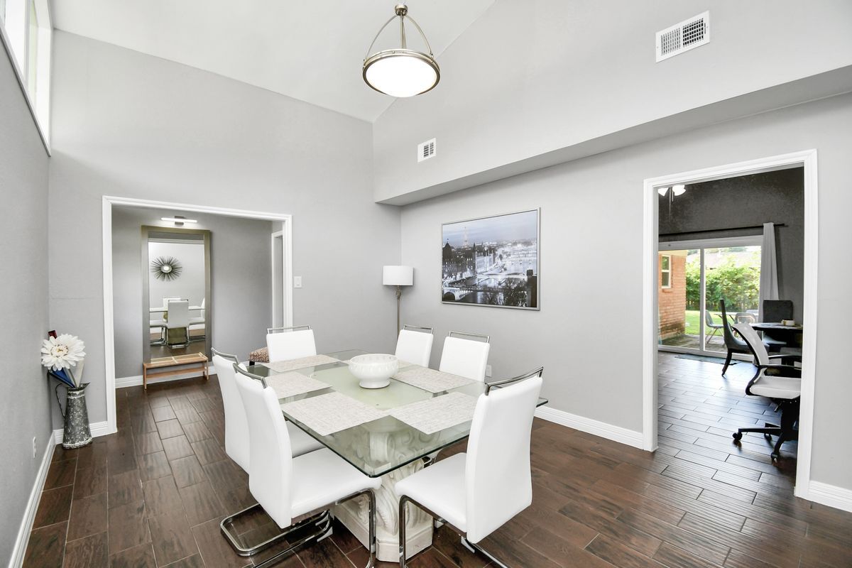 Photo - 8615 Shadow Crest St