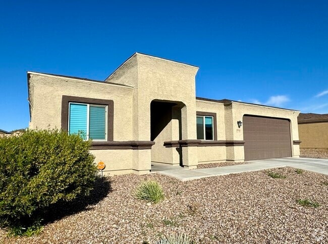 Building Photo - FOR RENT Rental