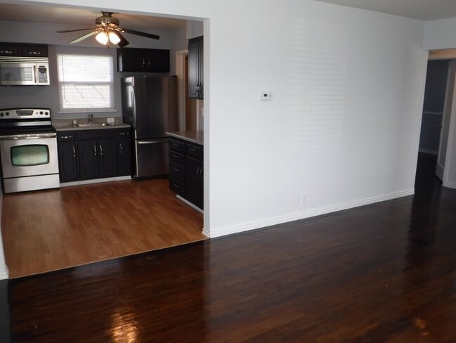 1036 Pueblo St W