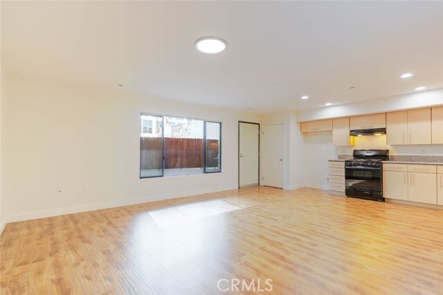 Photo - 1466 Tamarind Ave Unidad 103