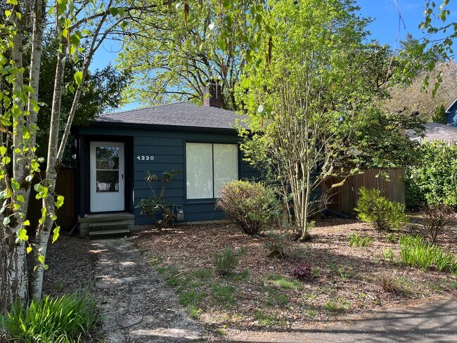 Photo - Wonderful 2 Bd 1 Ba home in Woodstock! Covered driveway, Large yard and Shop/Shed !!!