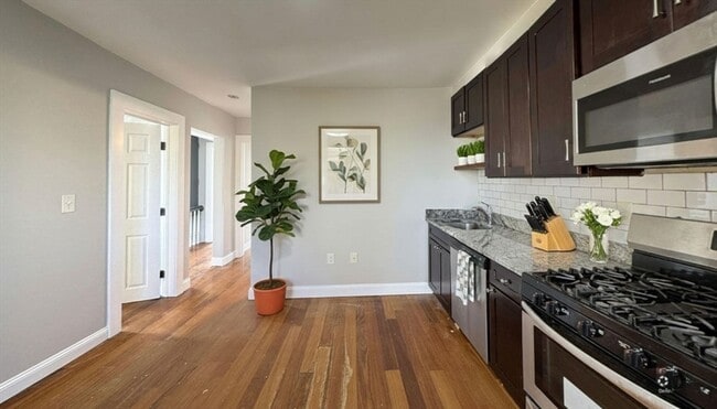 Photo - 324 Princeton St Unit 3