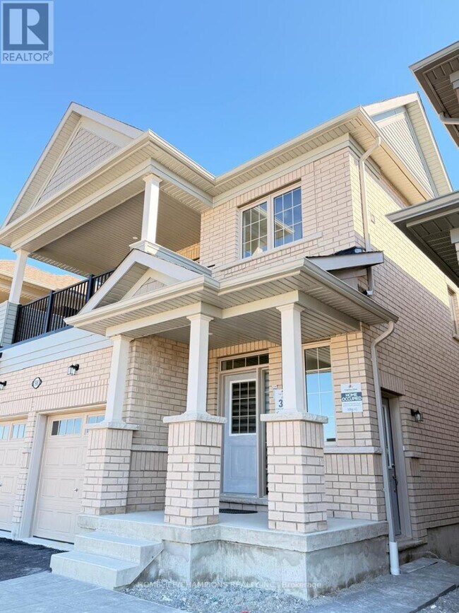 Photo - 98 Donald Cameron Crescent