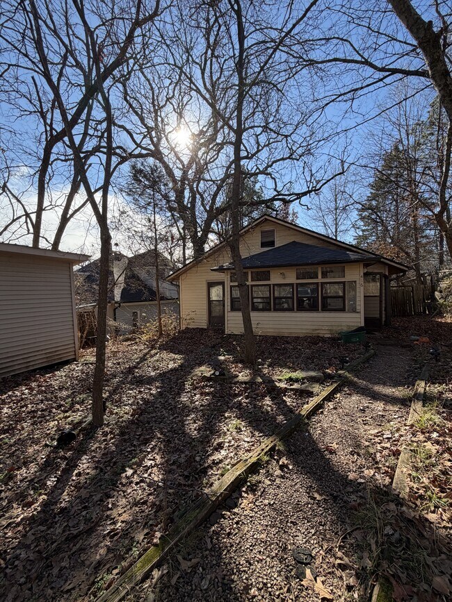 Photo - 416 E Huntsville Rd