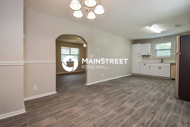 Photo - 3 Bedroom Pet-Friendly Home in Snellville, GA with Main Street Renewal