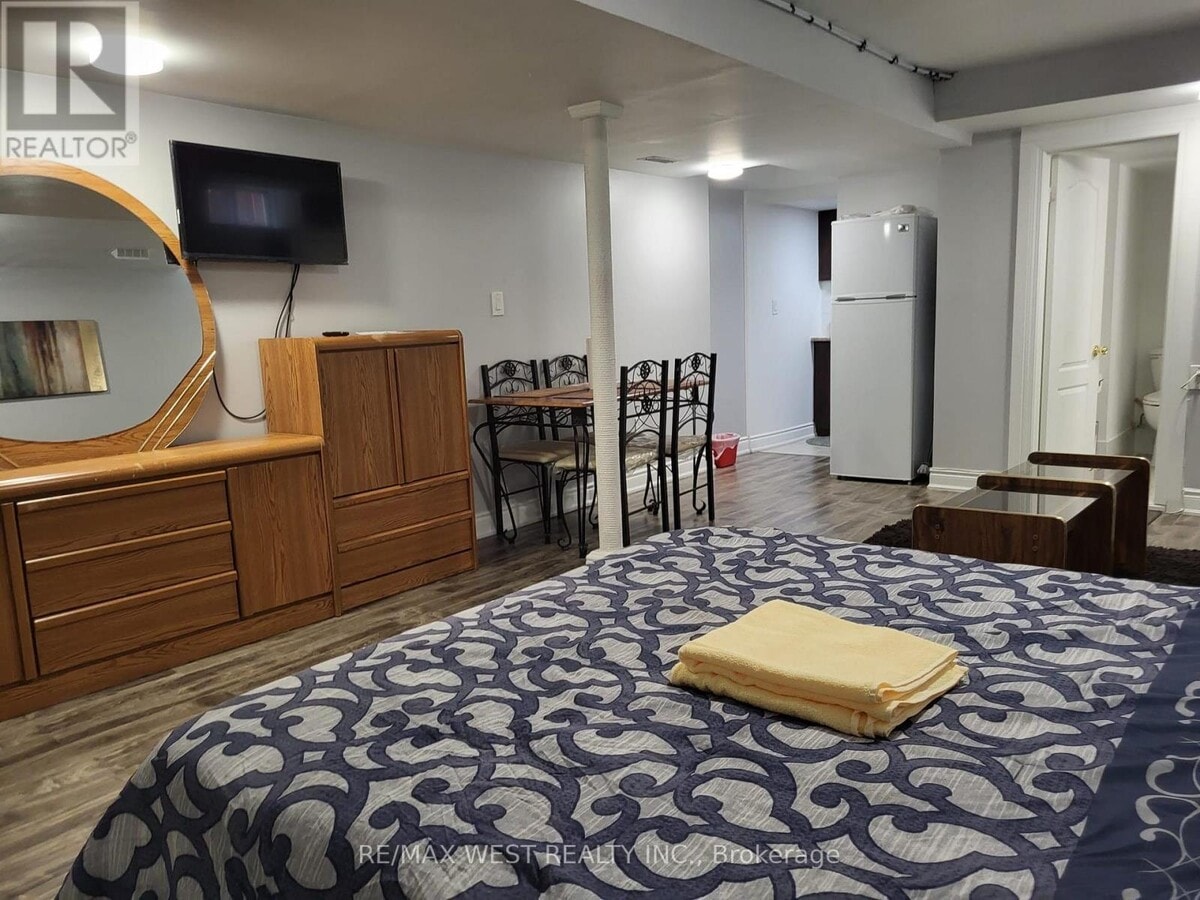 Photo - 76 Lexington Rd