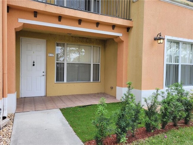 Building Photo - 3569 Forest Hill Blvd Unit 117
