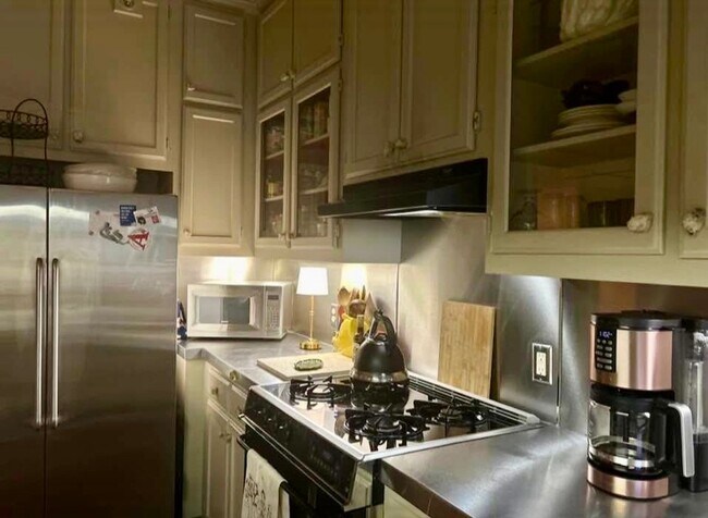 Photo - Gorgeous Condo in Sophian Plaza!