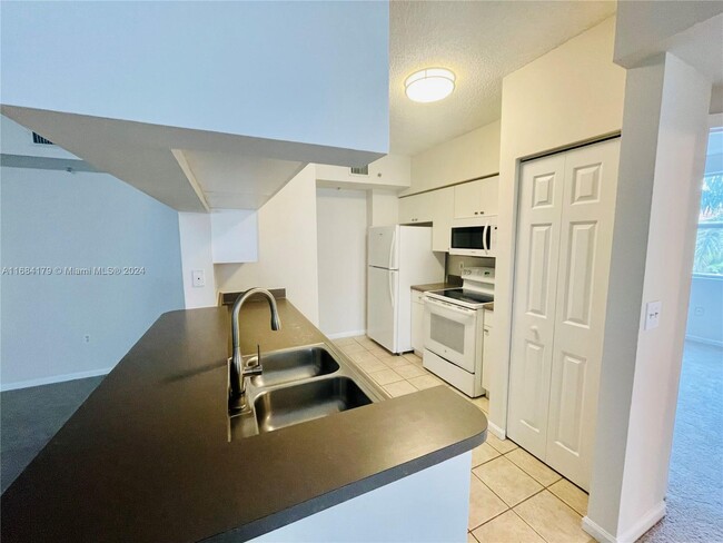 Photo - 17125 N Bay Rd Condo Unit 3304