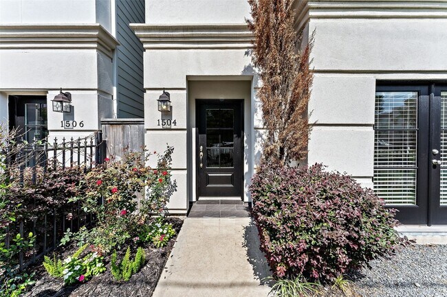 Photo - 1504 Knox St