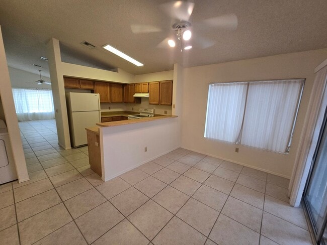 Photo - 1120 N Val Vista Dr