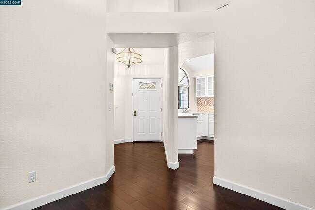 Photo - 1202 Devonwood