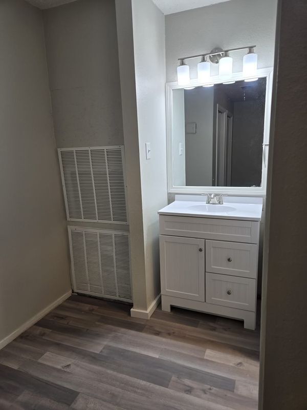 Photo - 2620 Ektom Dr