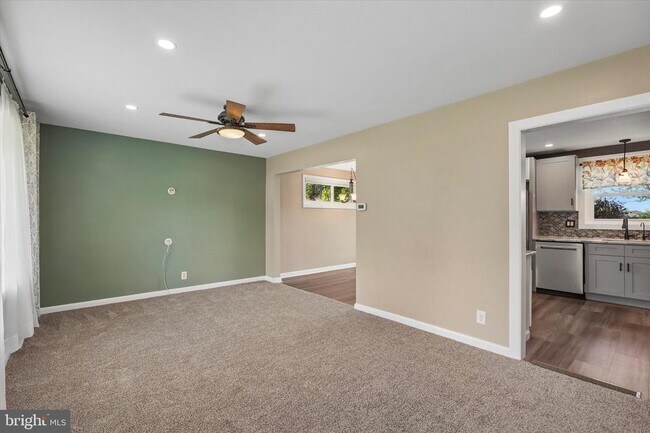 2176 Meadowview Dr