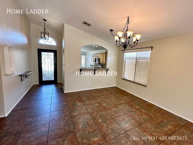 Photo - 445 E Cantebria Dr