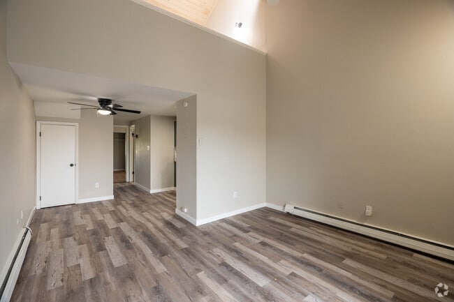 2BD/1.5BA - The Lofts at Rock Vue