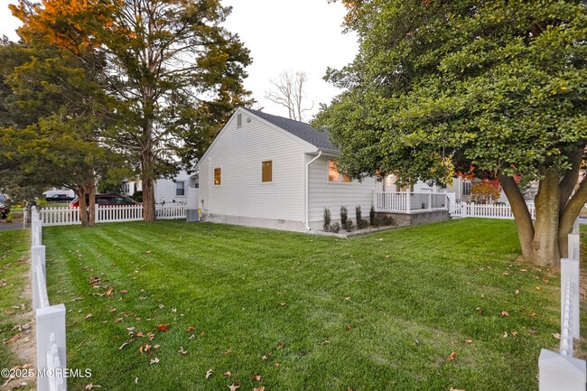 Photo - 2401 Mallow St