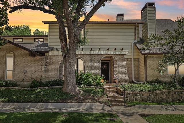 Photo - 2059 Embassy Way