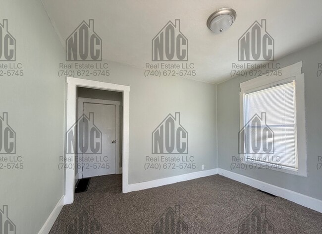 Photo - 915-915 Pierce Ave