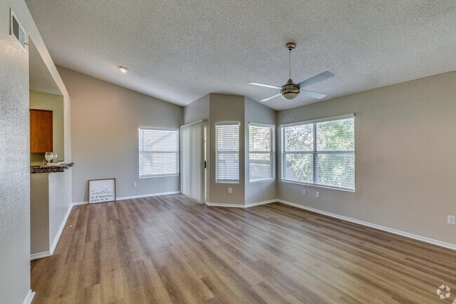 1 BR, 1 BA (La Jolla) - 800 SF