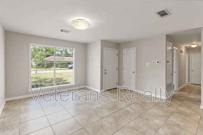647 Michelle Dr
