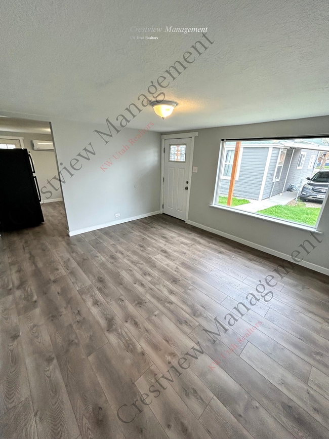 Photo - 2029 Monroe Blvd Unit BACK