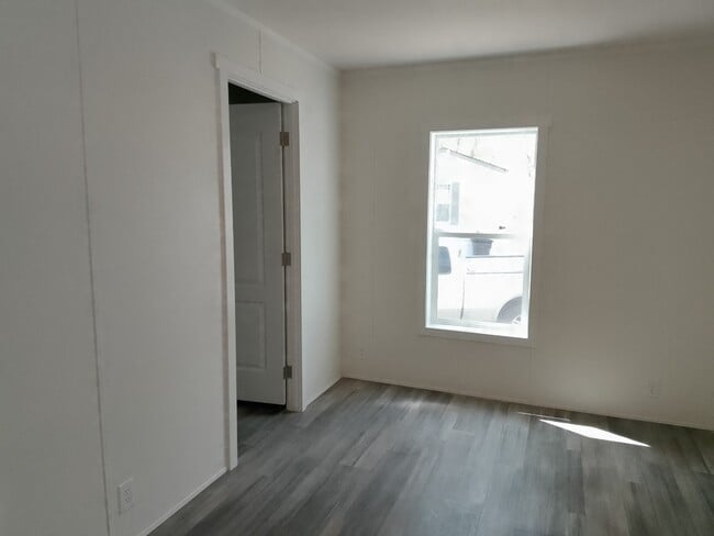Photo - 16 Alma Ln
