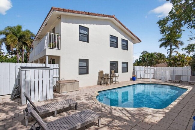 Photo - 1501 NE 7th Ave