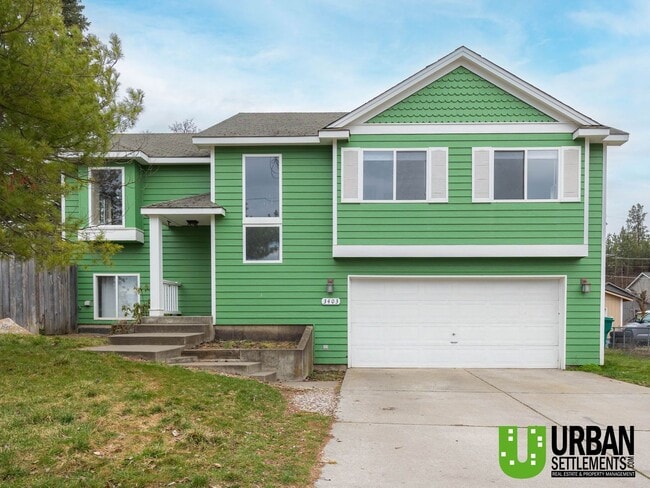 Building Photo - West Hills Gem – Space, Style & Prime Location!