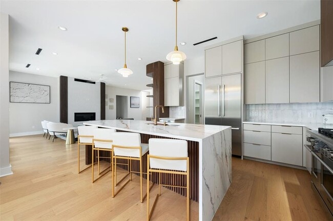 Photo - 13701 Montview Dr