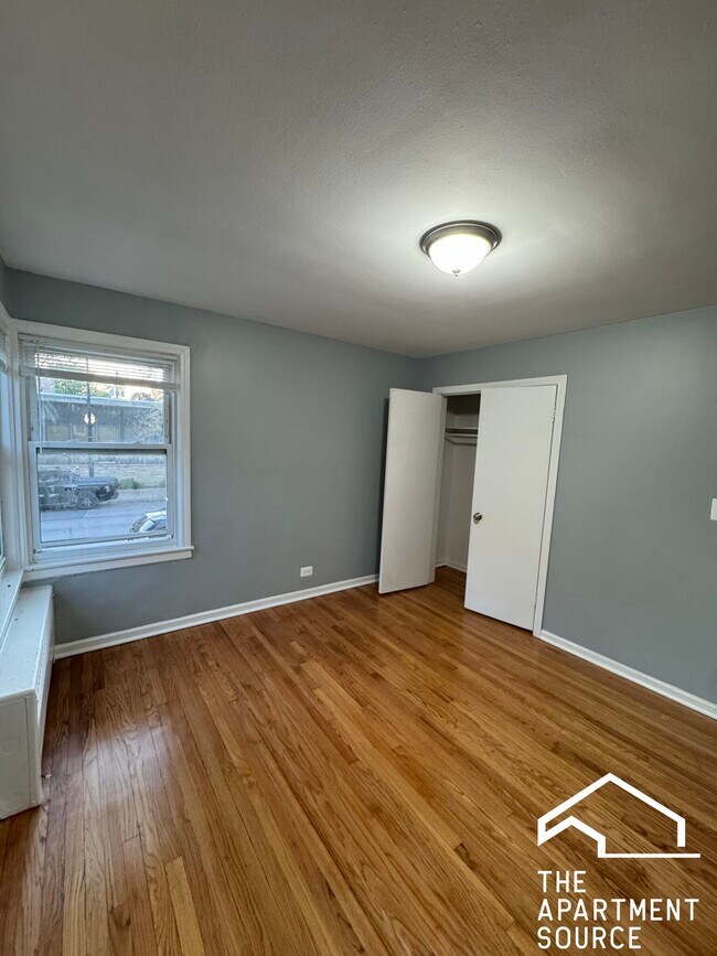 Photo - 6719 N California Ave Unit 1W