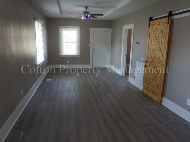 Photo - 719 S 8th St