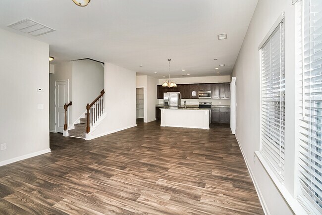 Photo - Apply Today! Near Lexington High School!