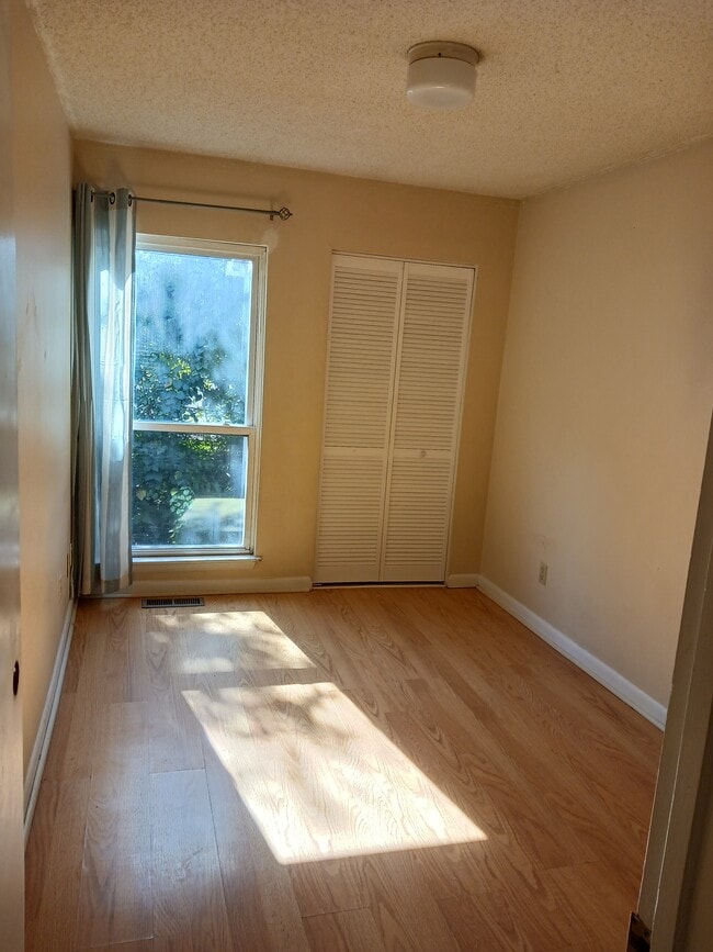 Photo - 1346 Bradley Dr