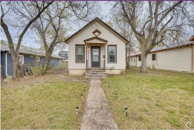 Building Photo - 744 E Cucharras St Rental