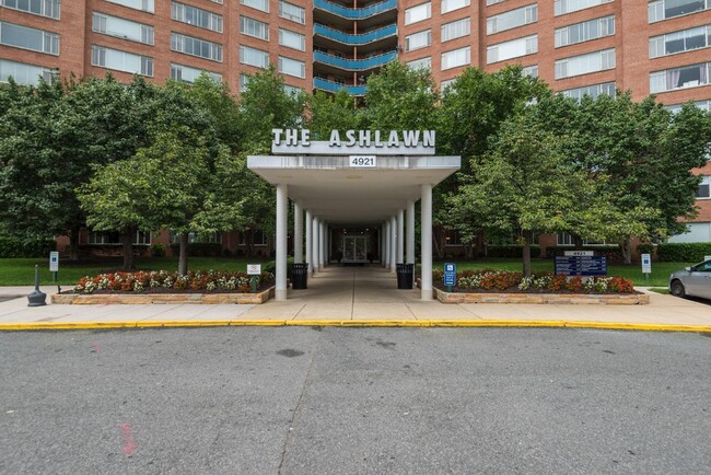 Ashlawn at Southern Towers - Ashlawn at Southern Towers Apartments