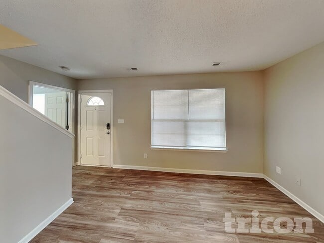 Photo - 297 Mission Tripp St