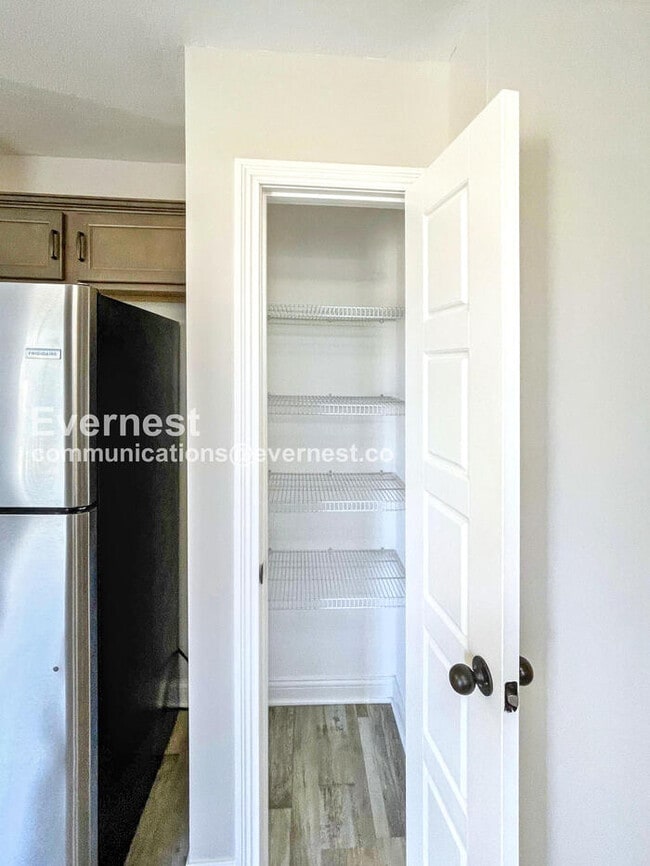 Photo - 1101 Cardinal Crk Dr