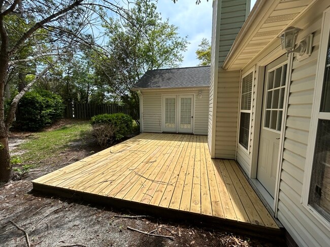 Photo - 1502 Stockbridge Pl