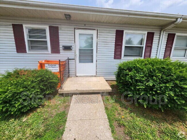 Building Photo - 8 E Union St Rental
