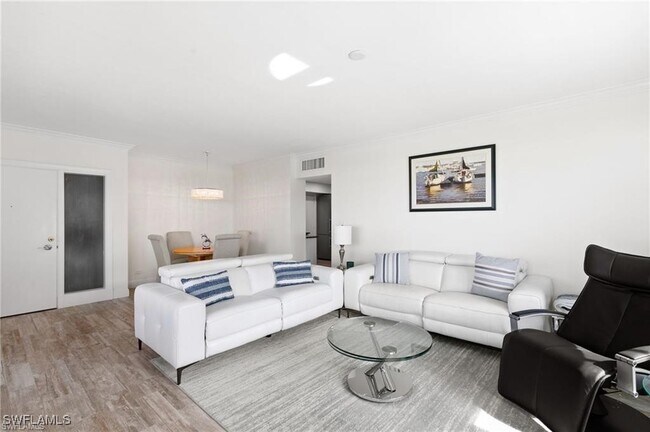 Photo - 240 Seaview Ct Unit 211