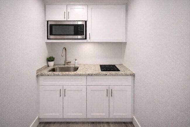 Photo - 928 Ferry Rd Unit 201