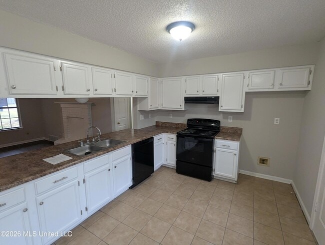 Photo - 2872 Waverly Dr