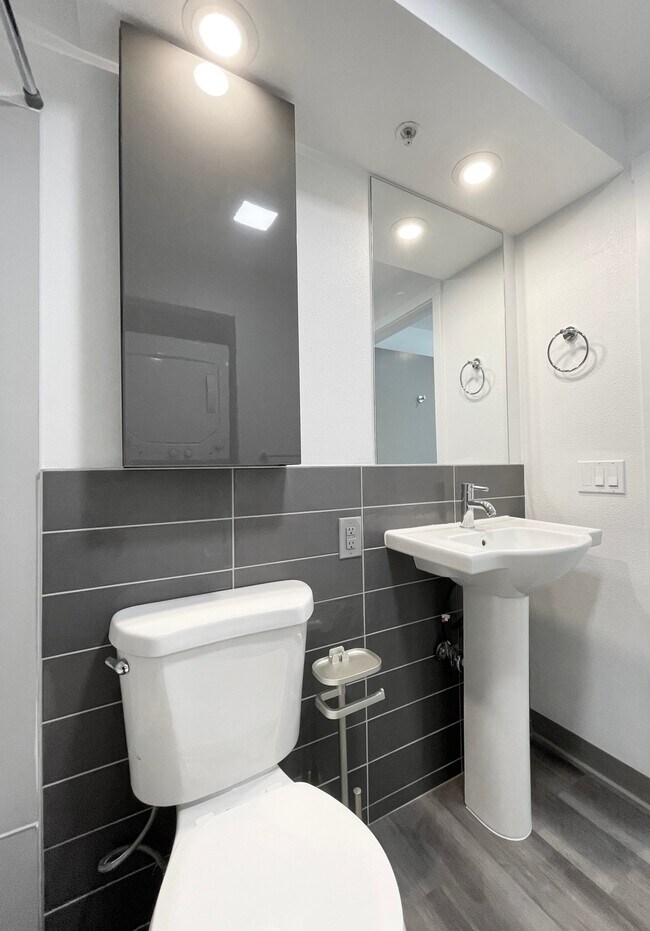 fully remodeled bathrooms - Lake Union Tower