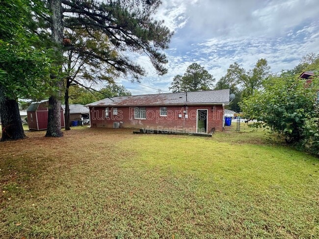 Building Photo - 1808 Nassau Blvd Rental