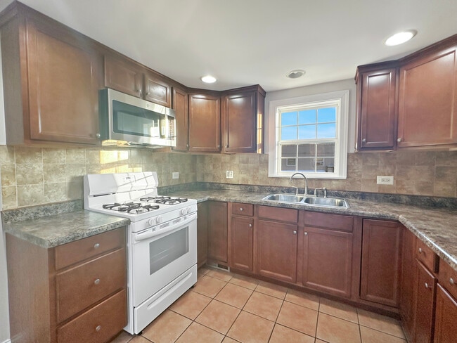 Photo - 3135 Chicago Rd