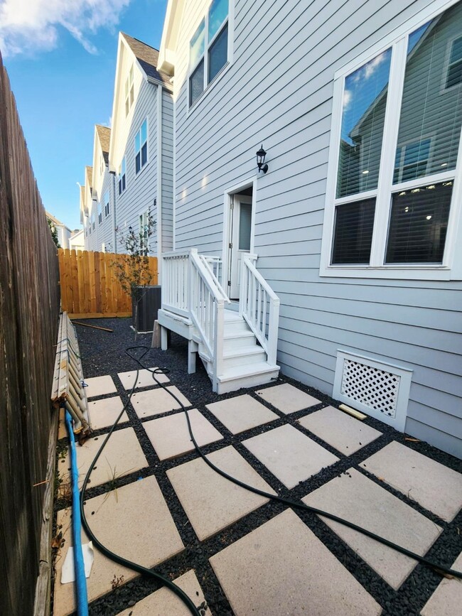 Photo - 1807 Palmetto Landing Dr