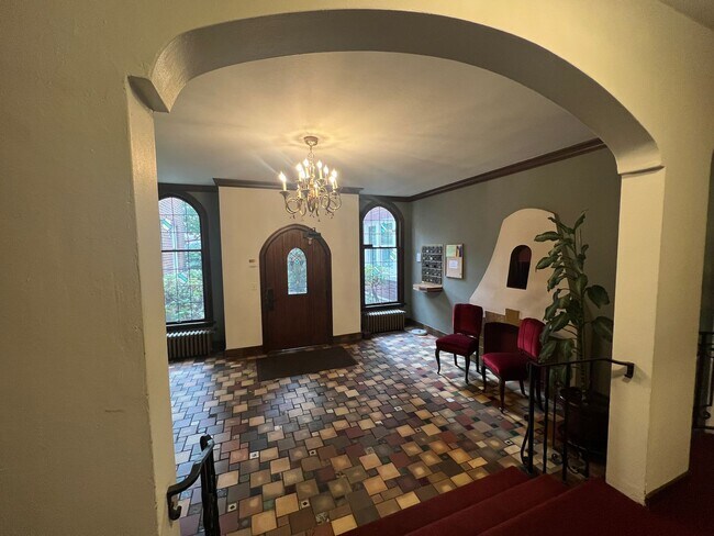 Photo - Charming Capitol Hill Vintage Condo with O...