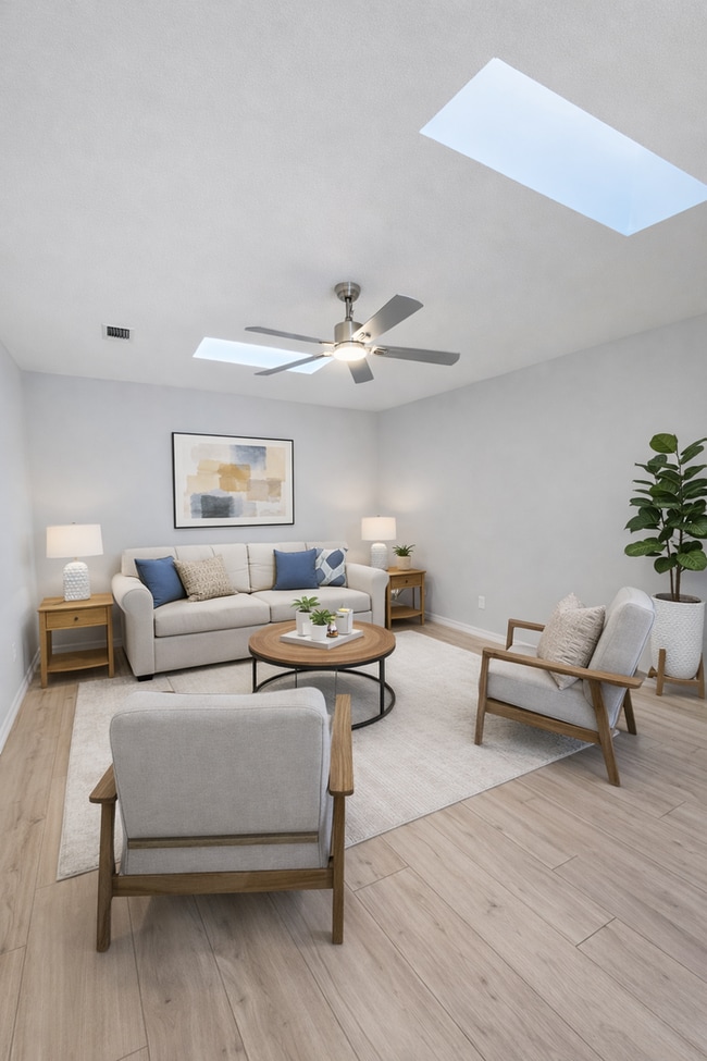 Photo - 1097 Laurel Oaks Ct